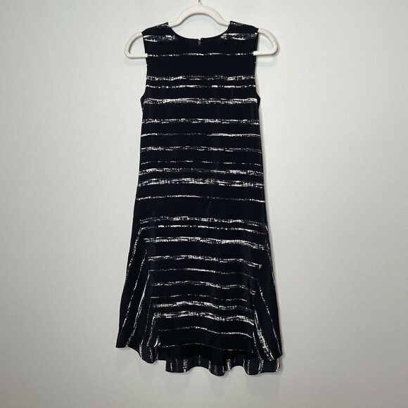 Vince 100% Silk Black Abstract Striped Shift Dress Size 2 - Picture 2 of 9